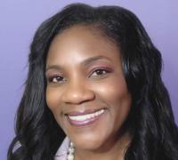 Headshot of Jackie Hunter