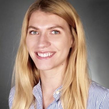 Pamela Derickson 1 headshot