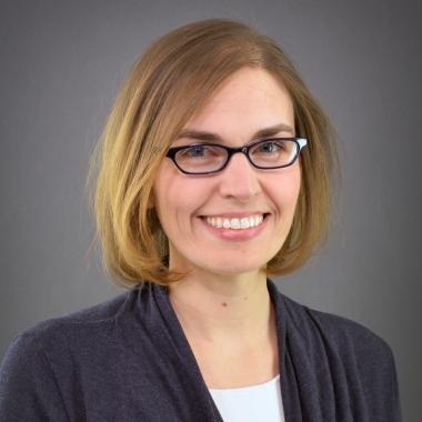 Headshot Adrienne Pahl, MD